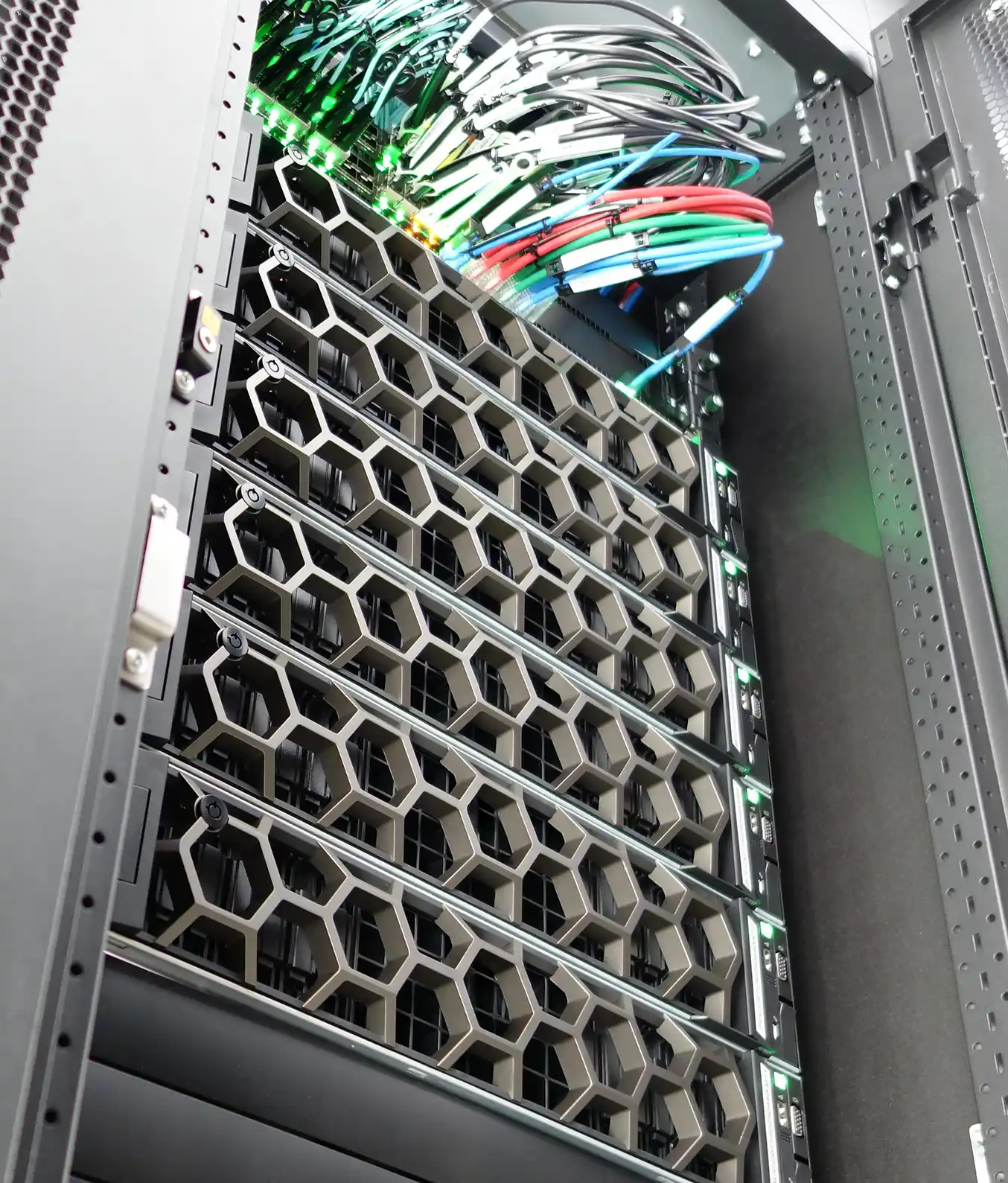 server rack firewall https://network.teleproject.it/wp-content/uploads/2025/08/server-rack-portrait.webp